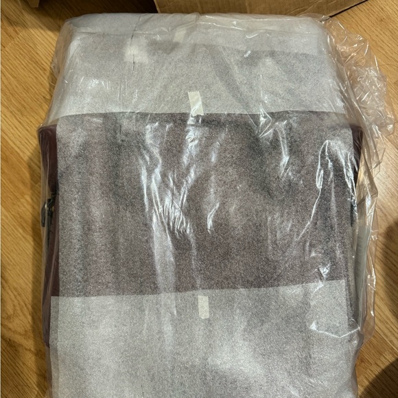 🥰 Coach Hitch Backpack Wine - Picture 14 of 14